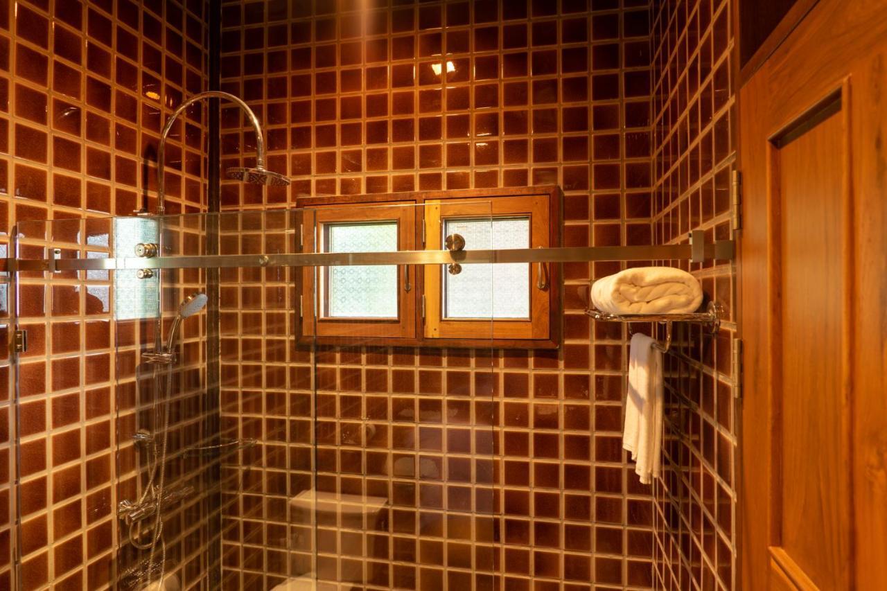 Ruean Racha Resort 3*