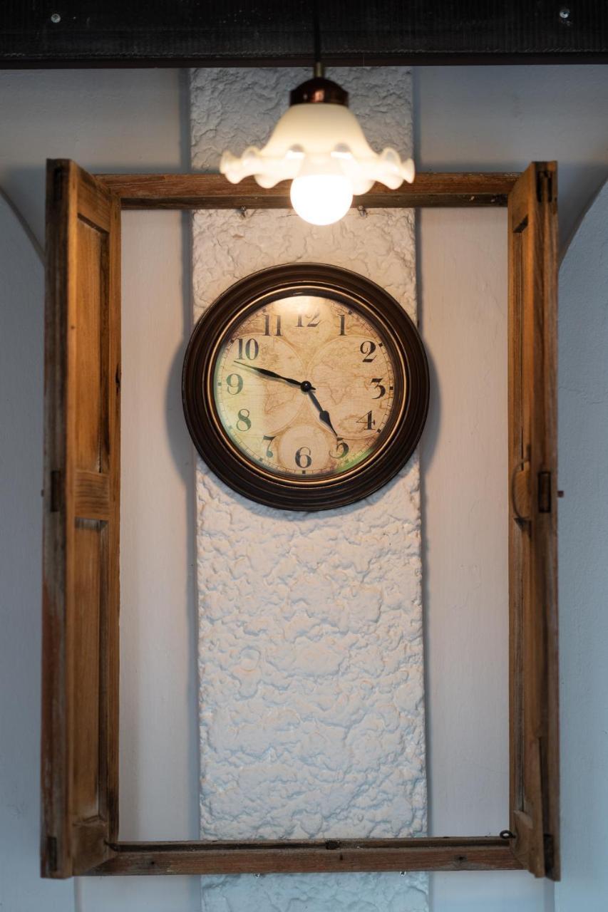 Albergue Past Tense