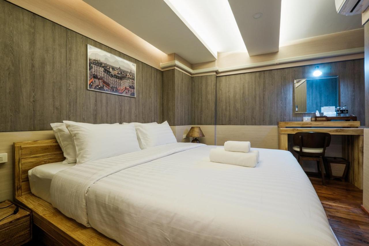 Hotel Sleep Walker Nawarat Bridge