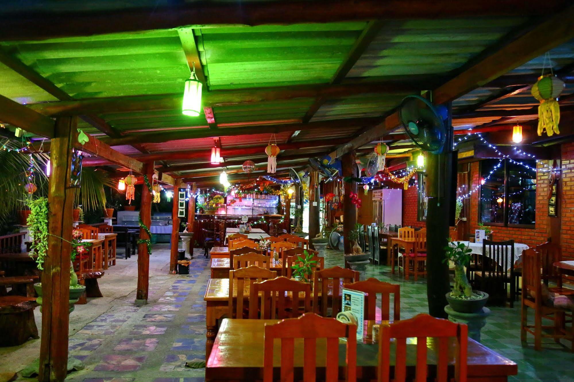 Hotel Oyo 909 Guiding Star Chiang Mai