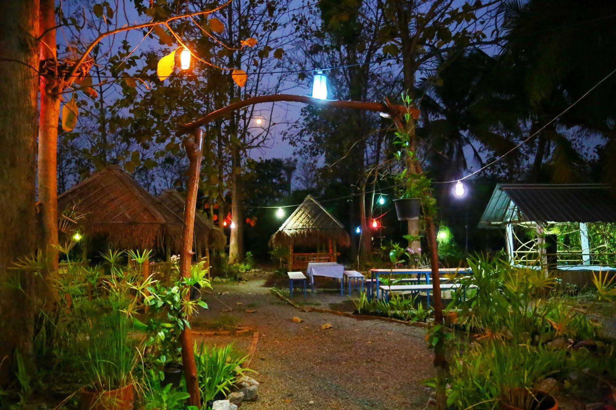 Oyo 909 Guiding Star Hotel 2*