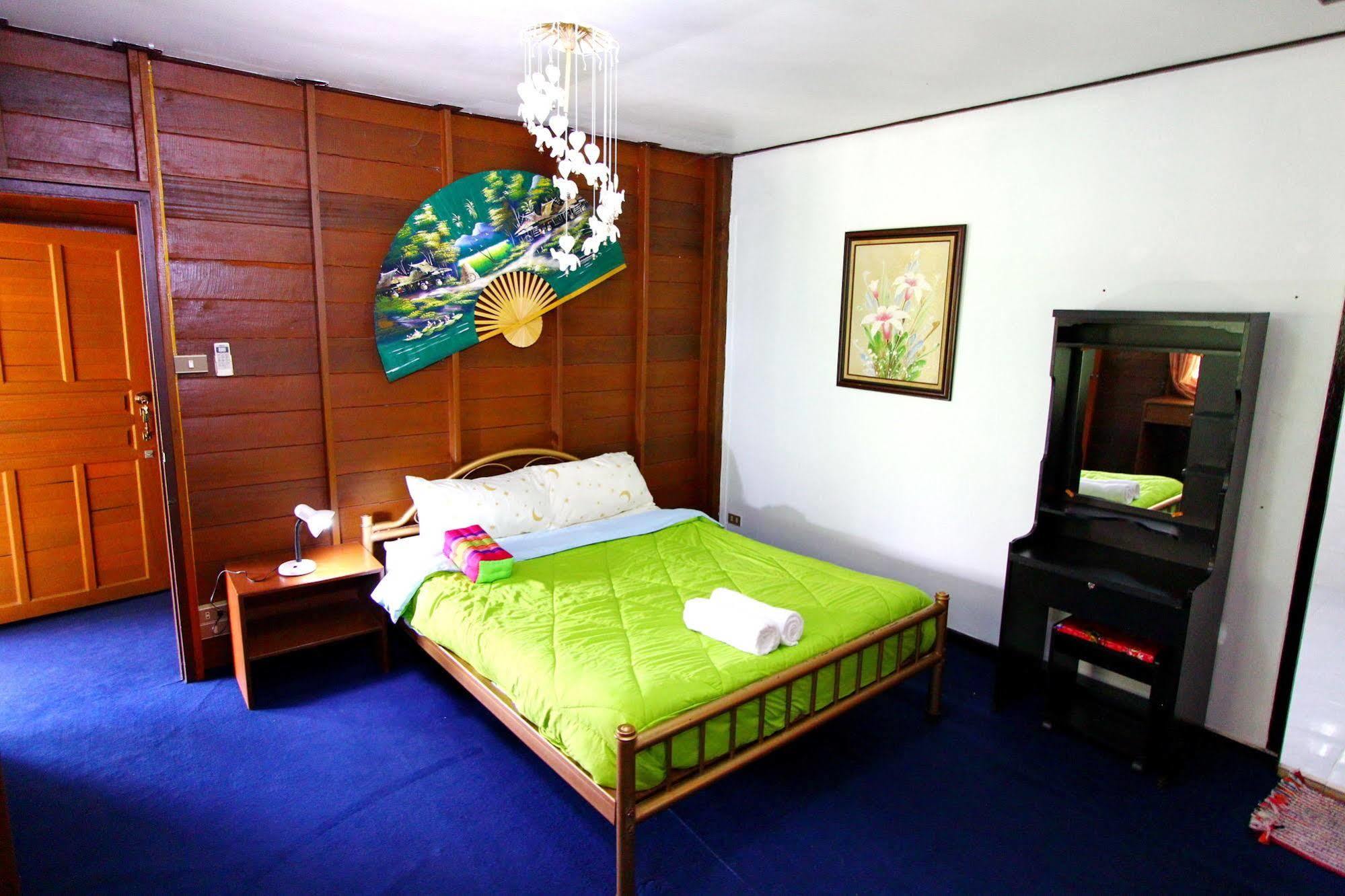 Oyo 909 Guiding Star Hotel 2*