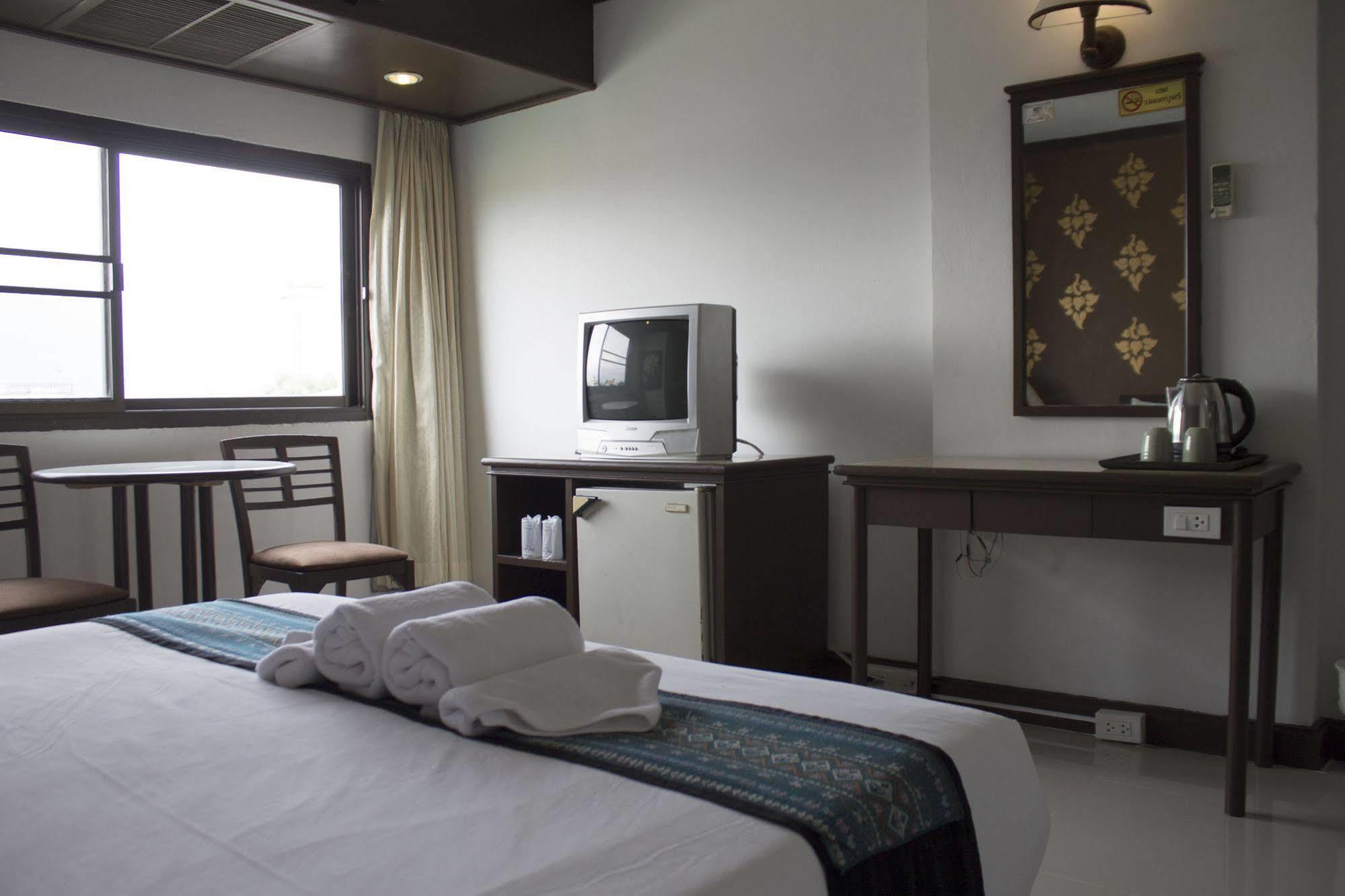 Thapaeplacehotel 3* Chiang Mai