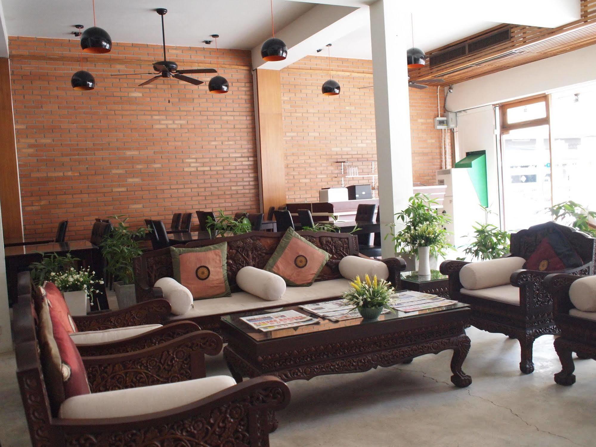 Roongruang Inn Chiang Mai