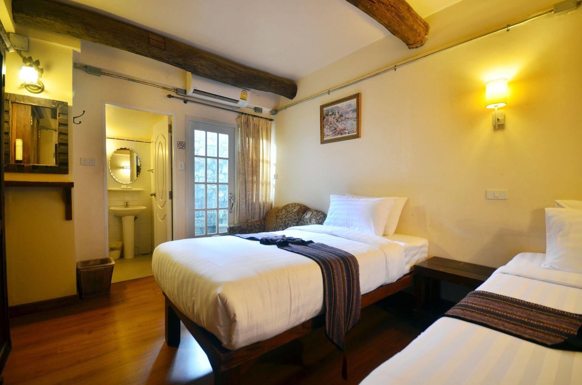 I'm Happy Bed & Breakfast 2*