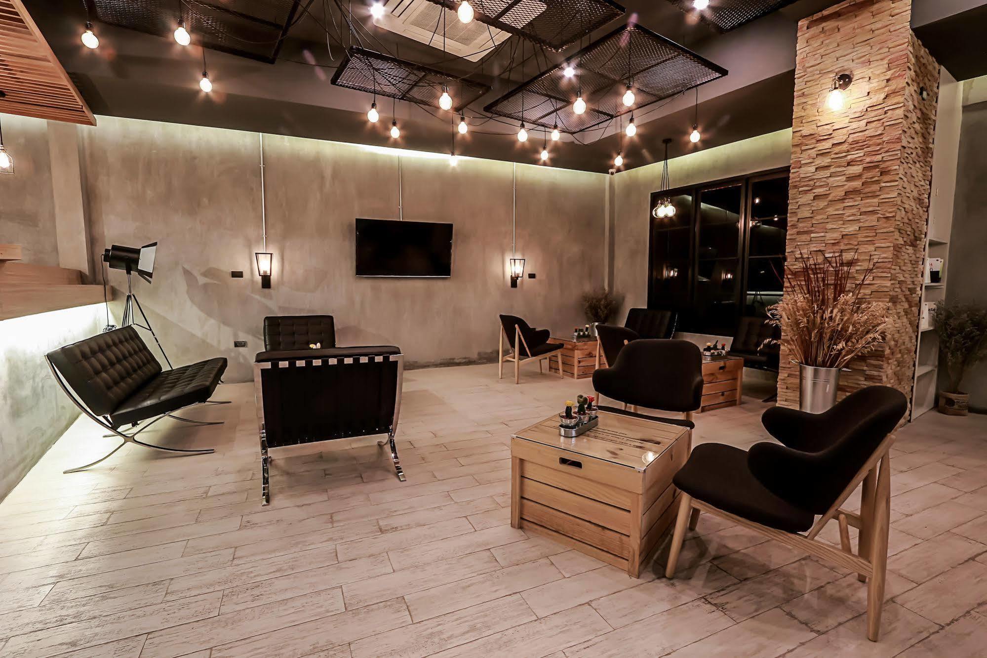 Get Zleep Premium Budget Hotel Chiang Mai