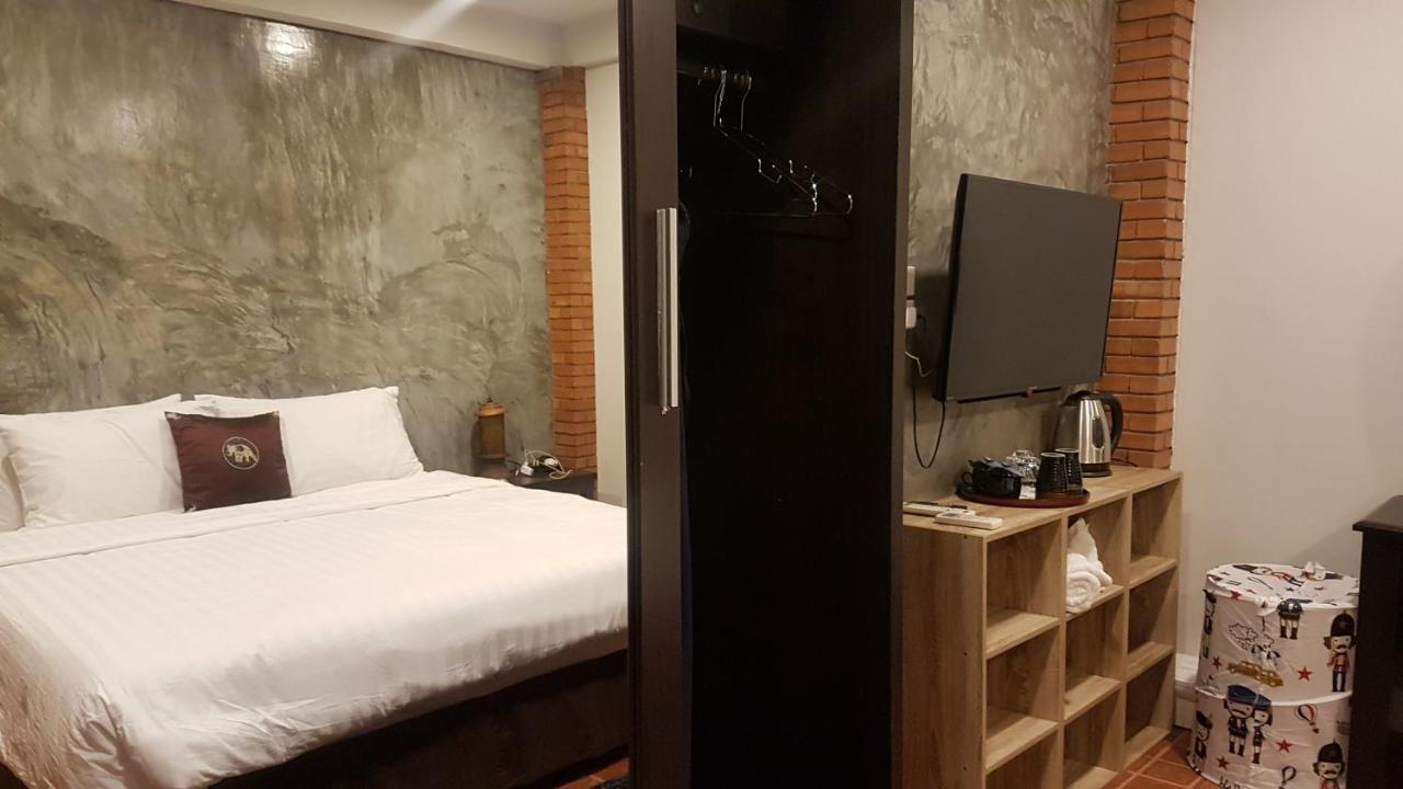 The Loft Riverside Chiangmai Resort