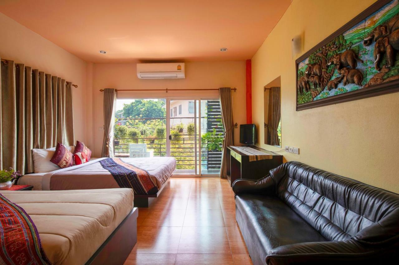 Cat House Hotel 3*