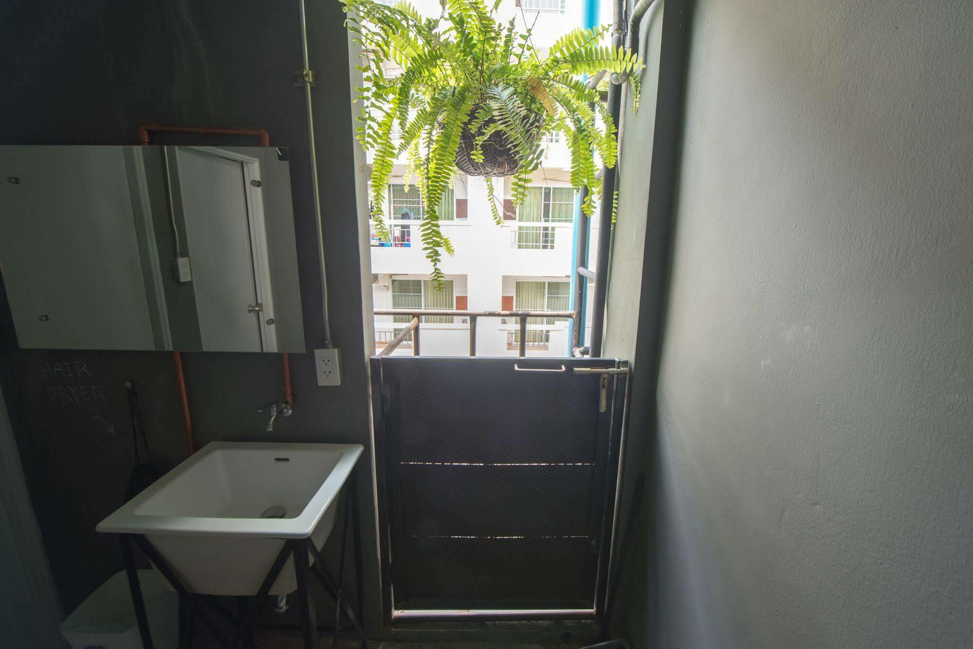 Box N Cafe Hostel Chiang Mai