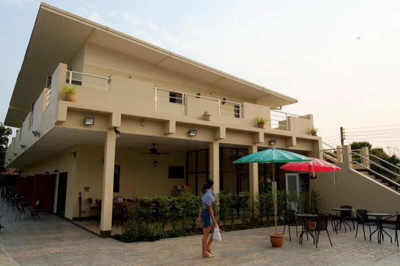 Relax Garden House