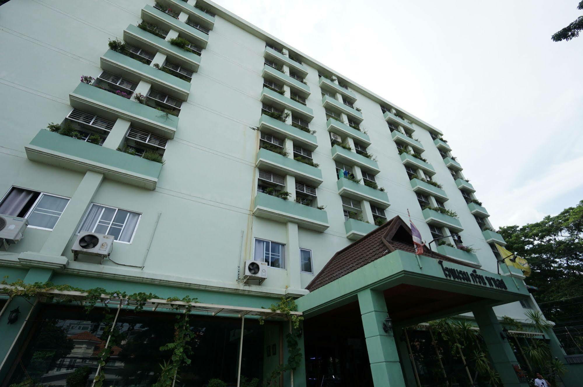 Green Palace Hotel