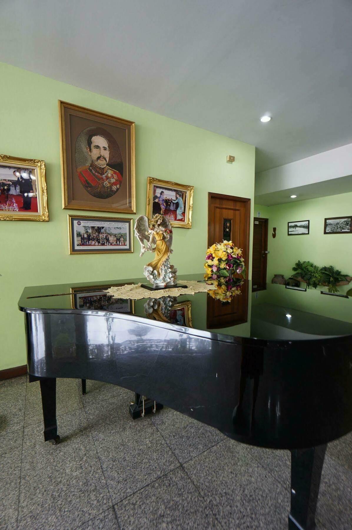 Hotel Palace