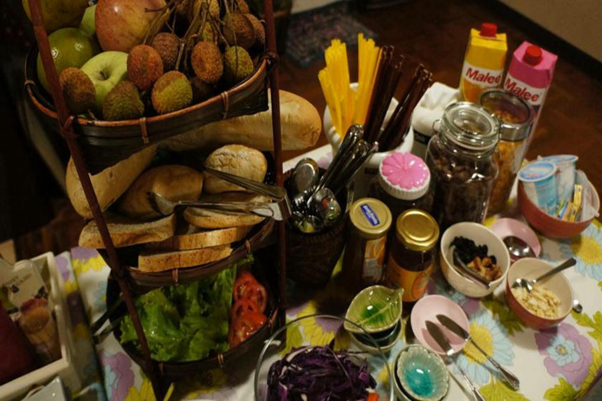 At 20 By Sleepyoho Bed & Breakfast 3*
