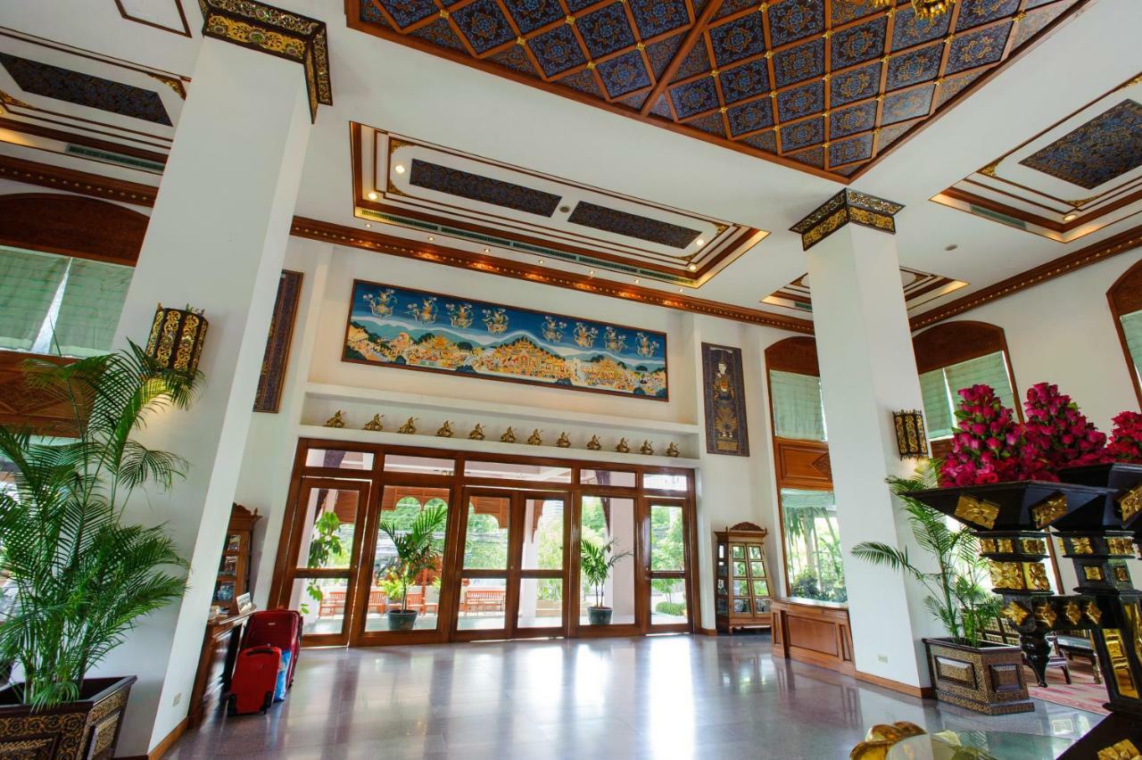 The Park Hotel, Hotel