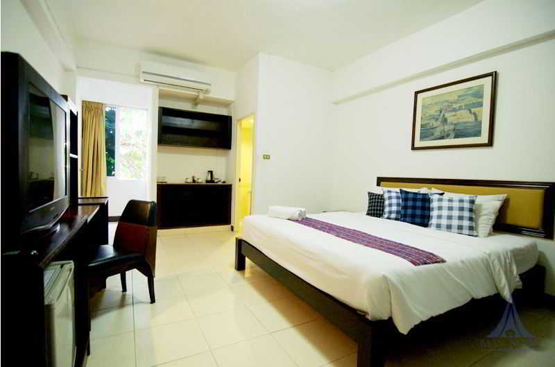 Baan Ngern Village Hotel