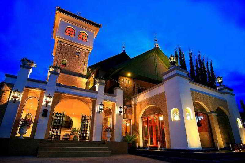 Hotel The Castle 3*