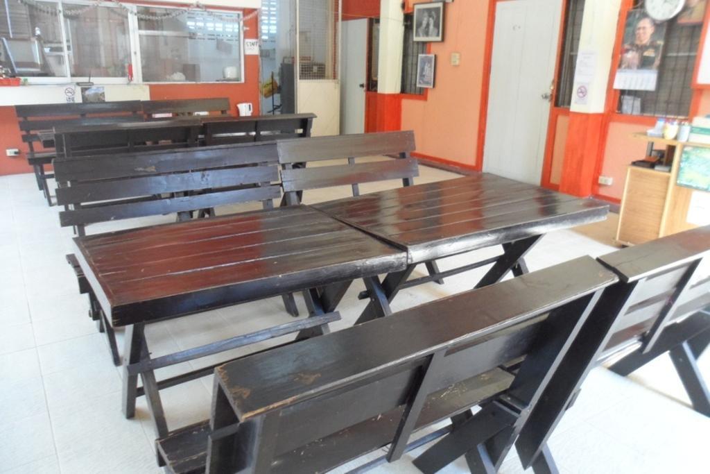 Lek Guest house