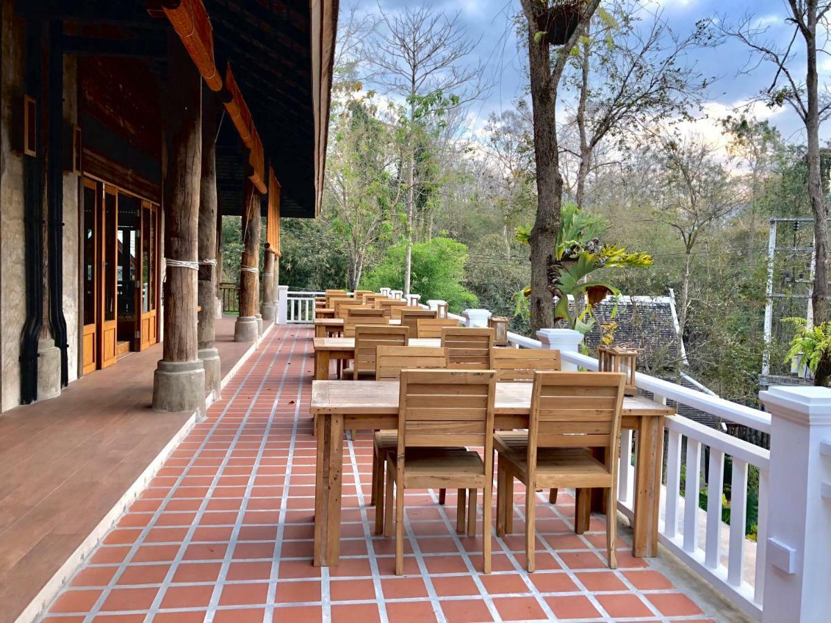 Resort Ruean Racha Chiang Mai