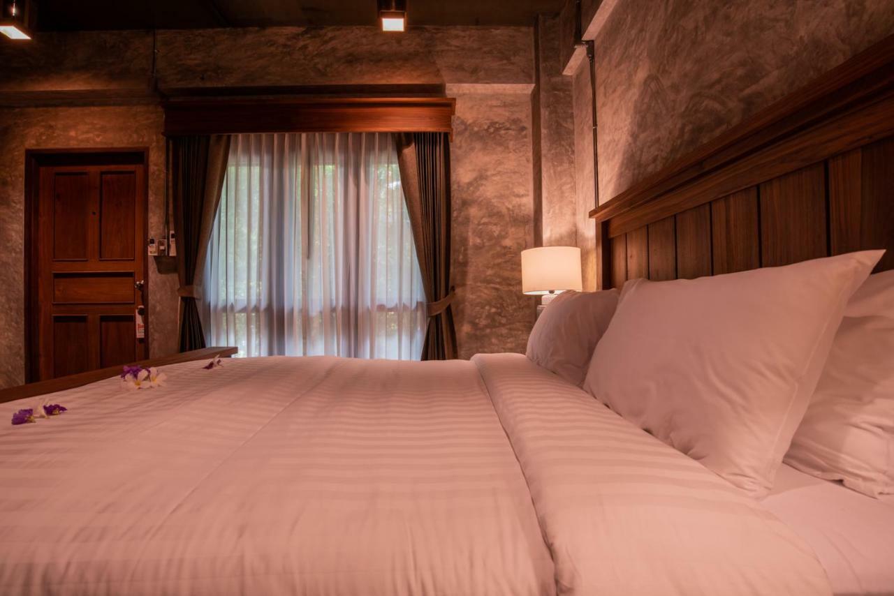Resort Ruean Racha Chiang Mai
