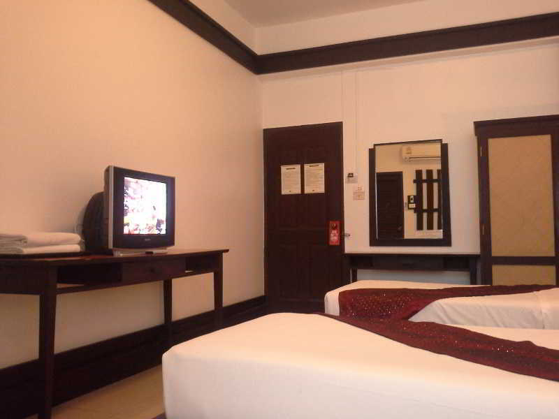 Sakulchai Place Hotel 3*