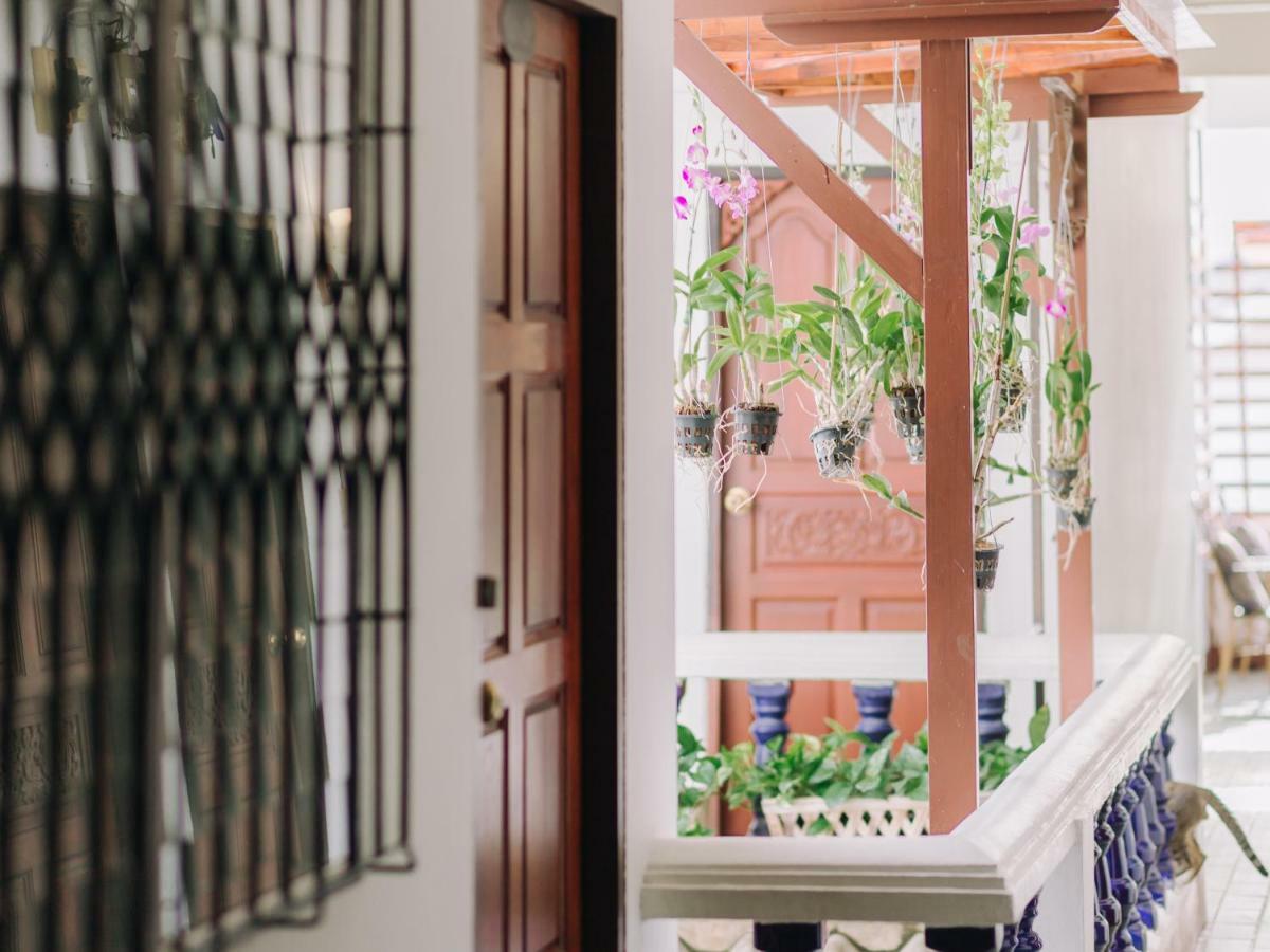 Rendezvous Oldtown Chiangmai Sha Extra Guest house Chiang Mai