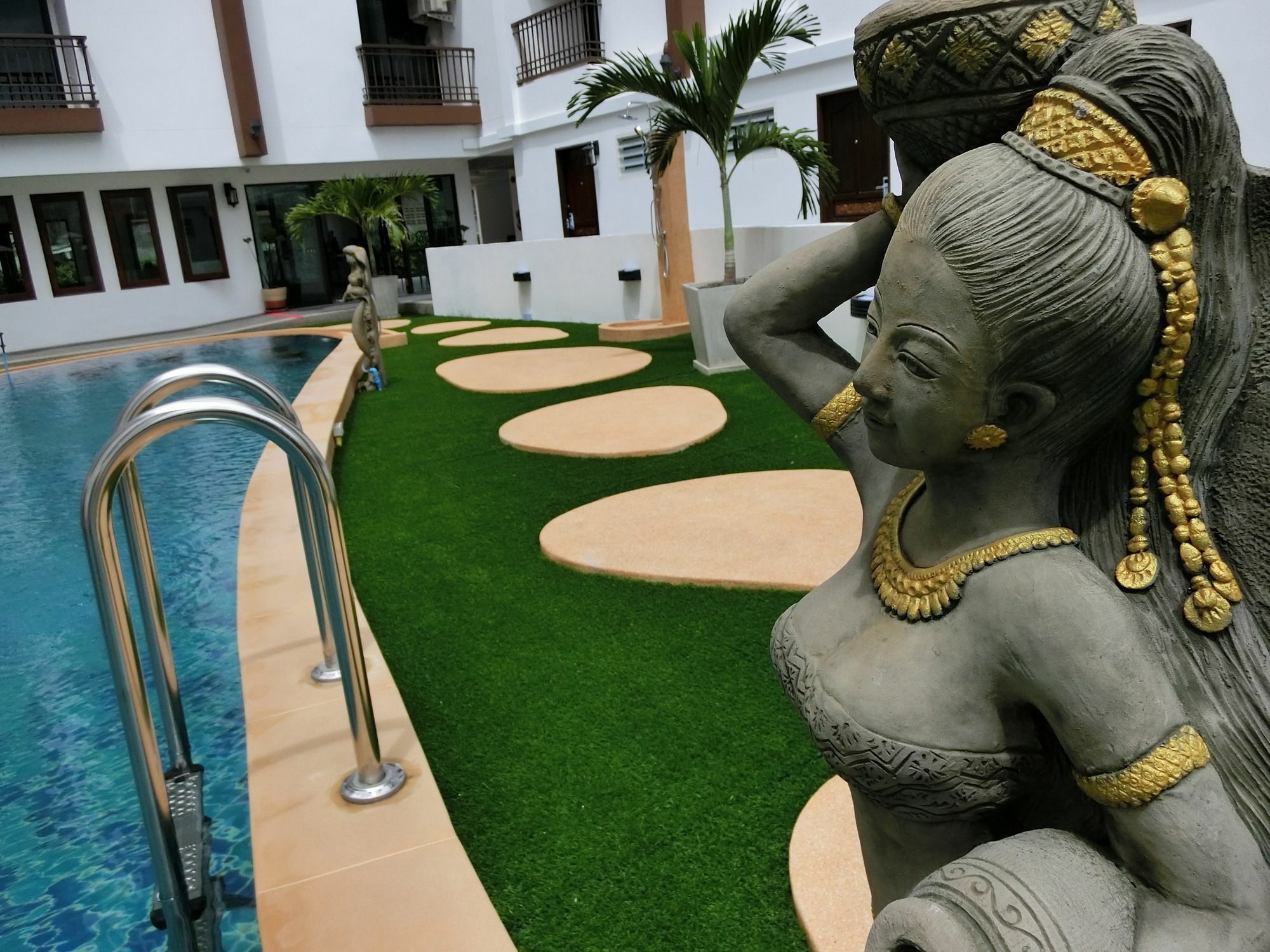 Baan Sang Singh 3*