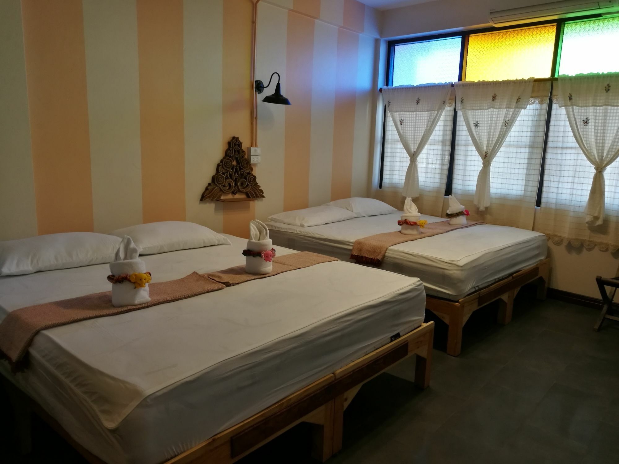 At Phra Sing Retro Hotel