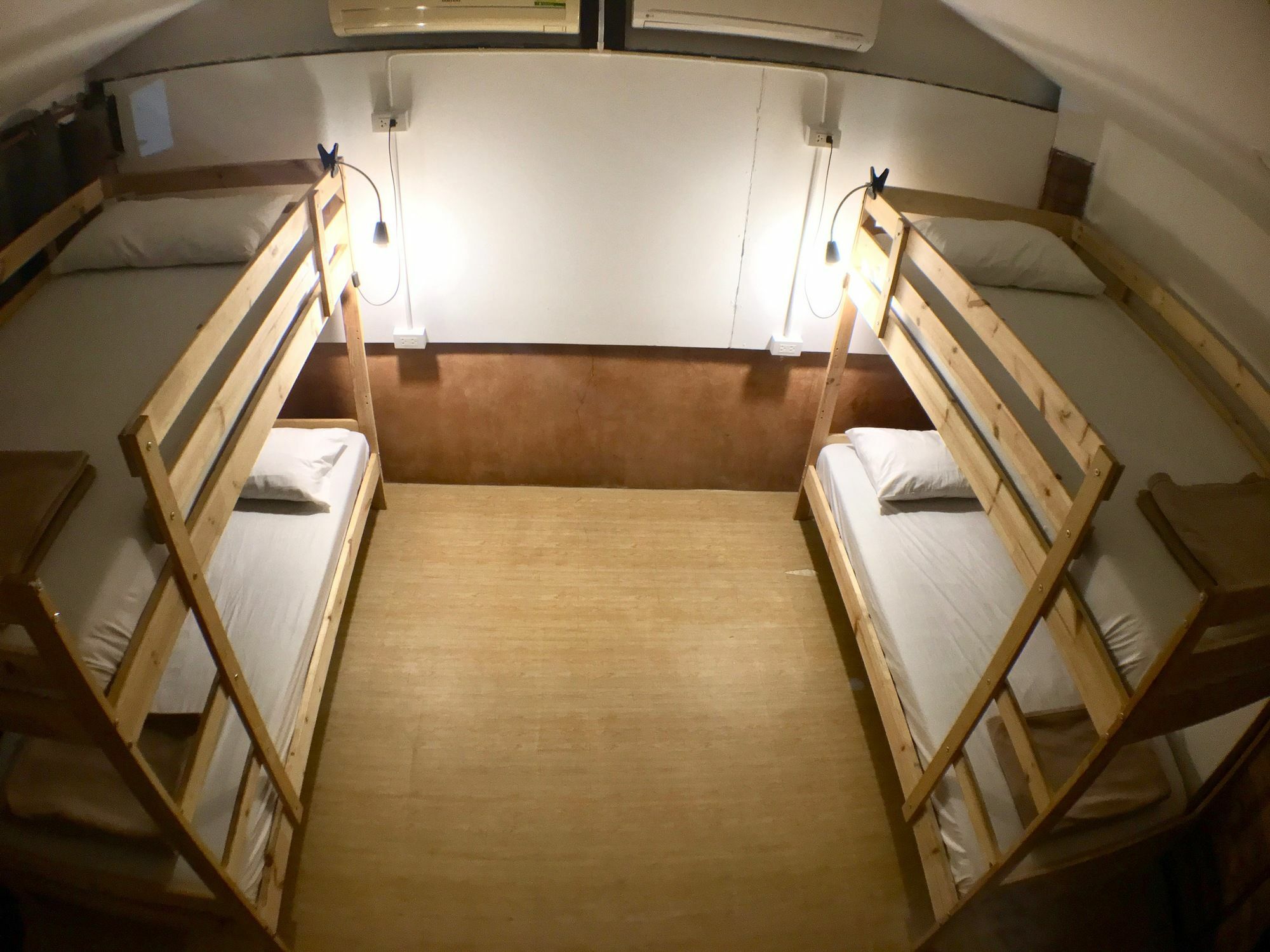 Hostel Jao & Cafe *