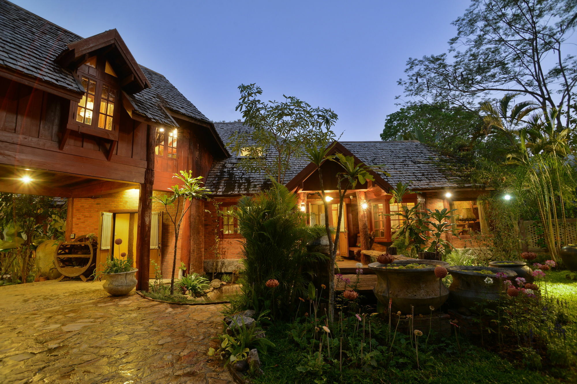 Chaiyo Vana Guest house Chiang Mai