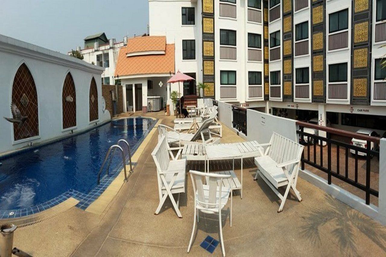 Hotel Wangburapa Grand
