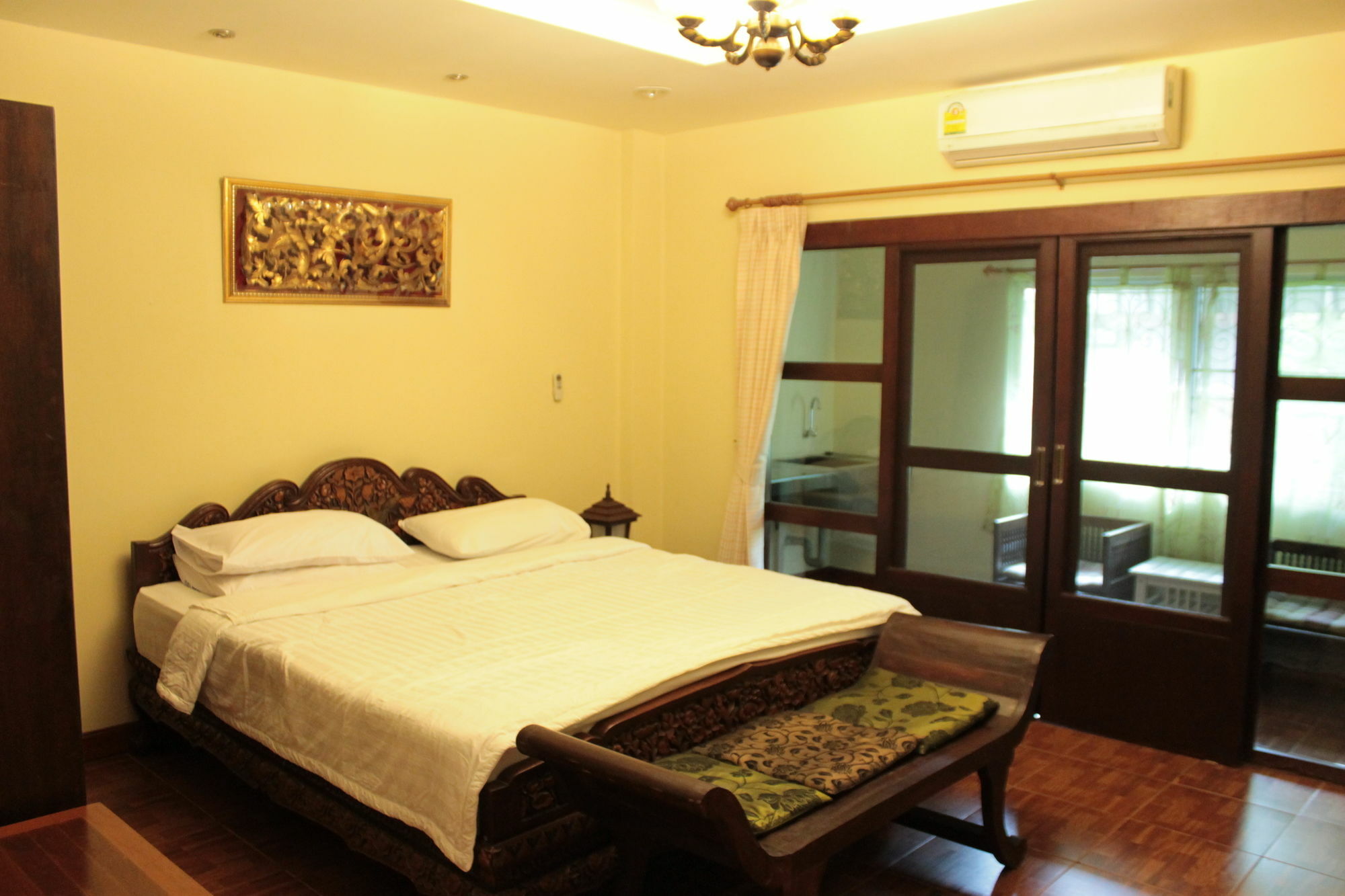Flora House Guest house 3*