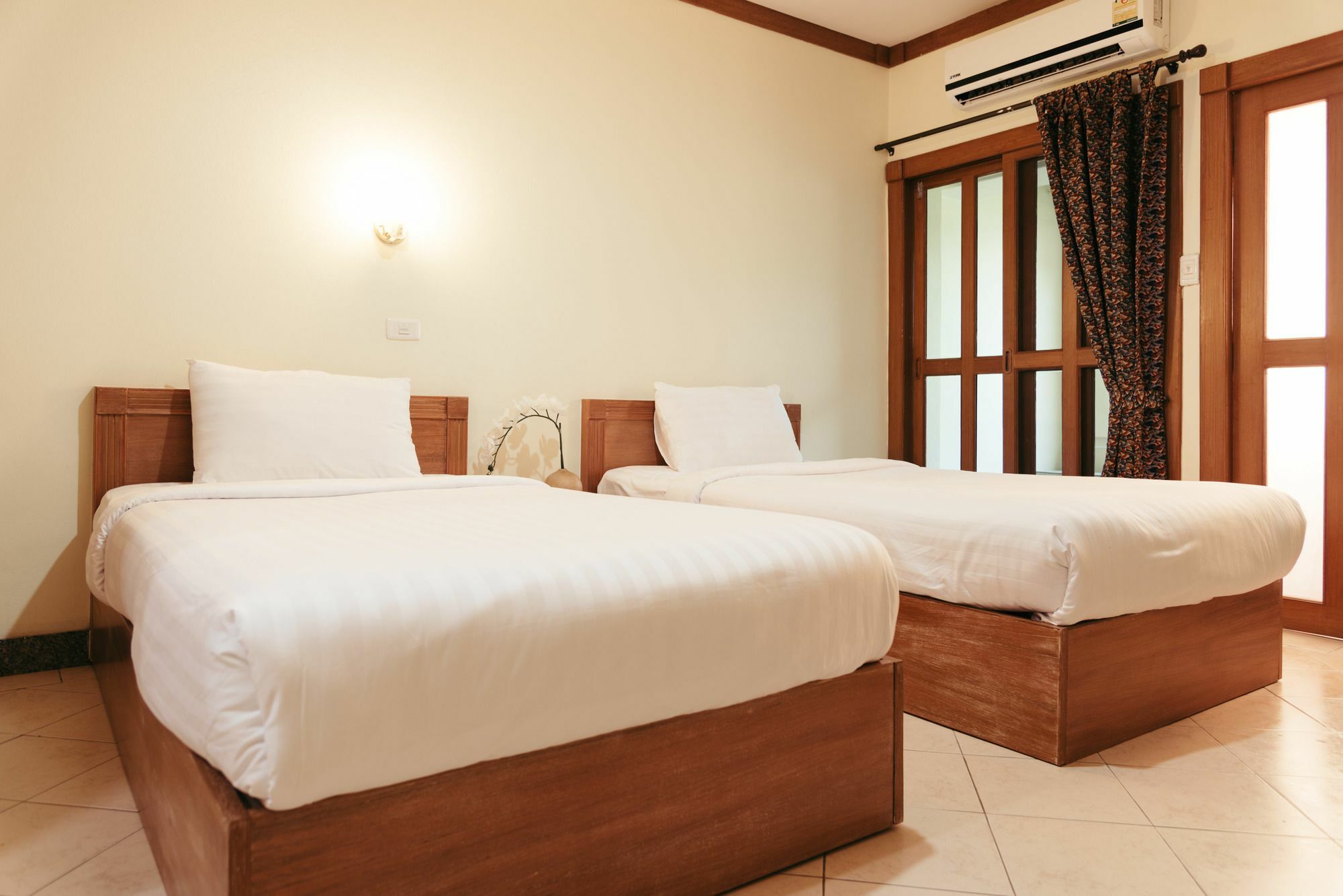 Link Mansion Hotel 2*