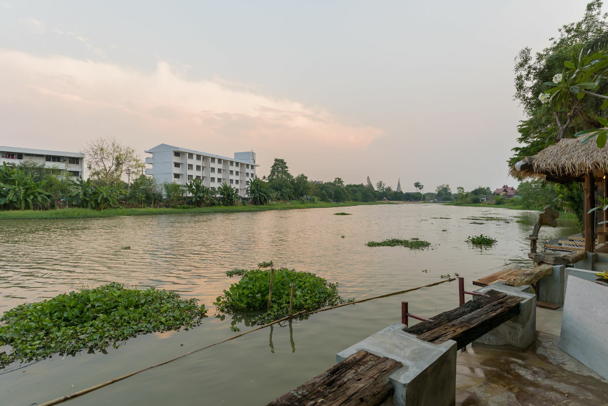 Sabai Riverside *