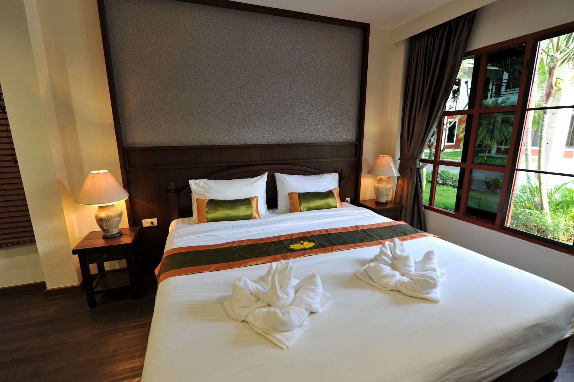 Oyo 557 Tong House 4*