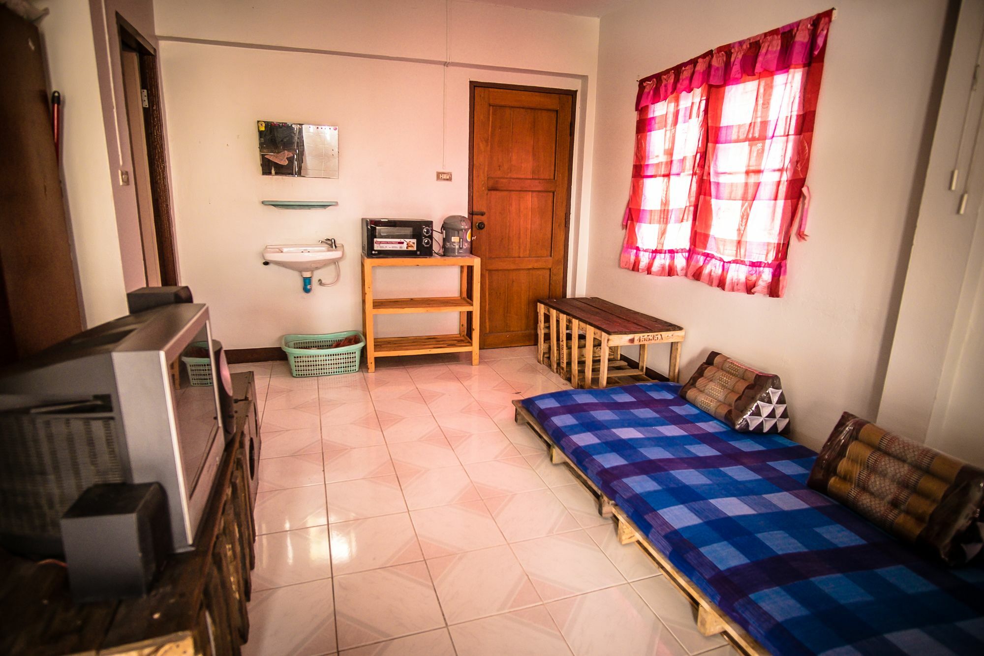 Guest house Baan Ha 2*