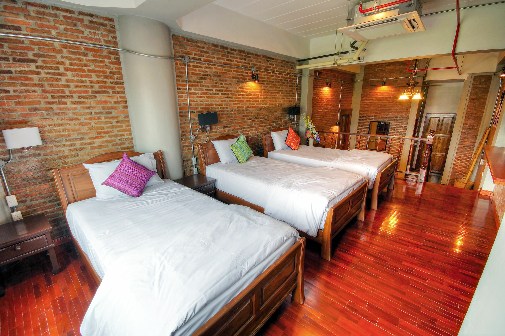 Saeng Panya Home Sha Plus