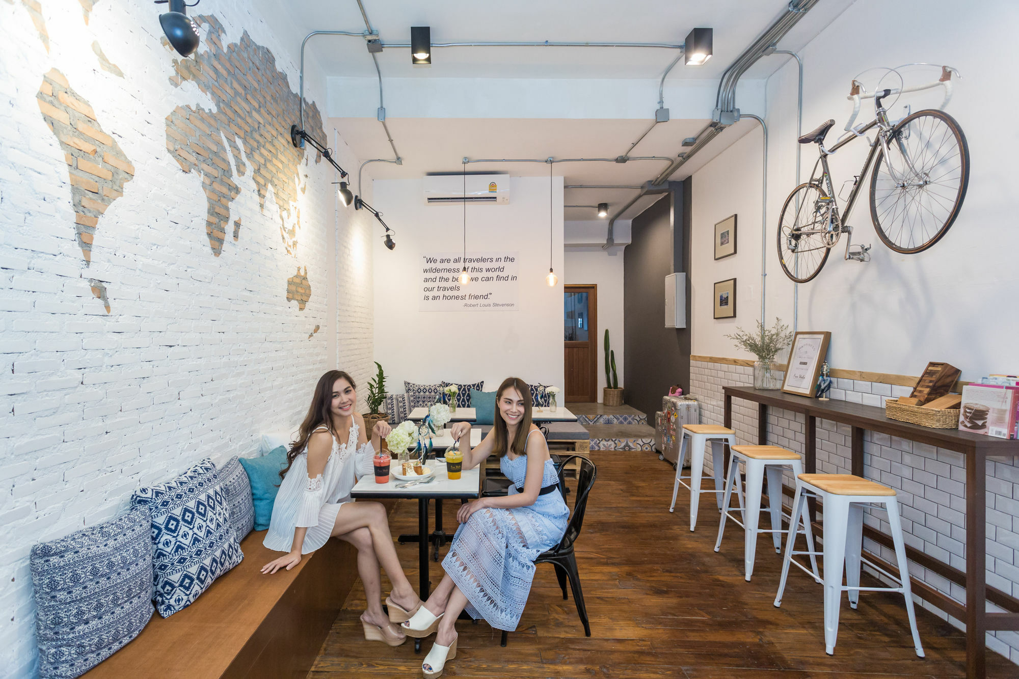 Hostel Funwahn And Cafe *