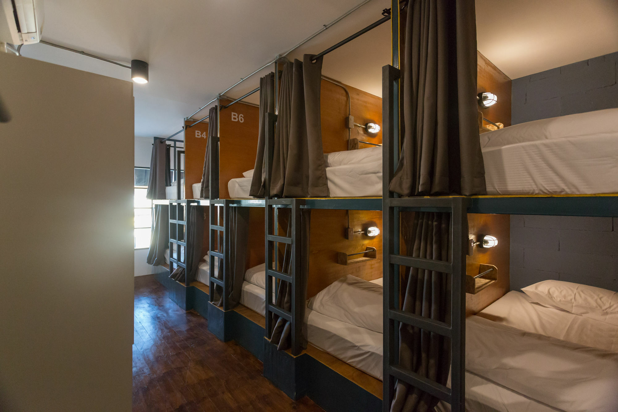 Hostel Funwahn And Cafe Chiang Mai
