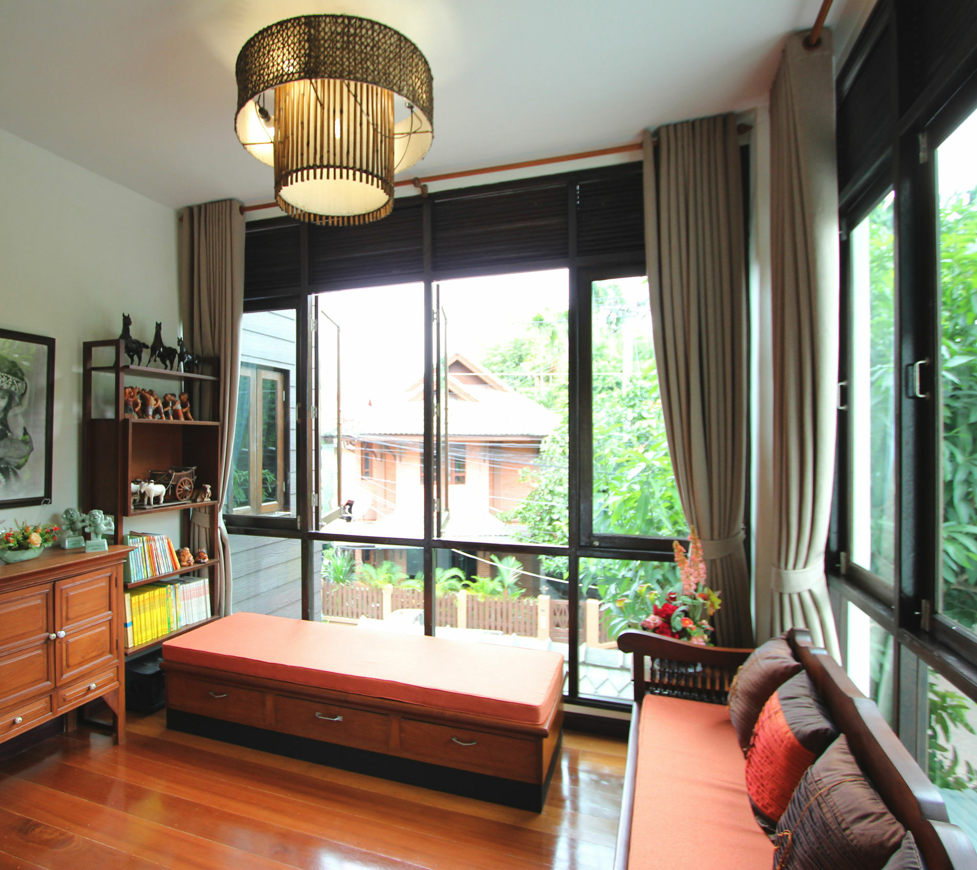 Huen Hug Hotel 3*