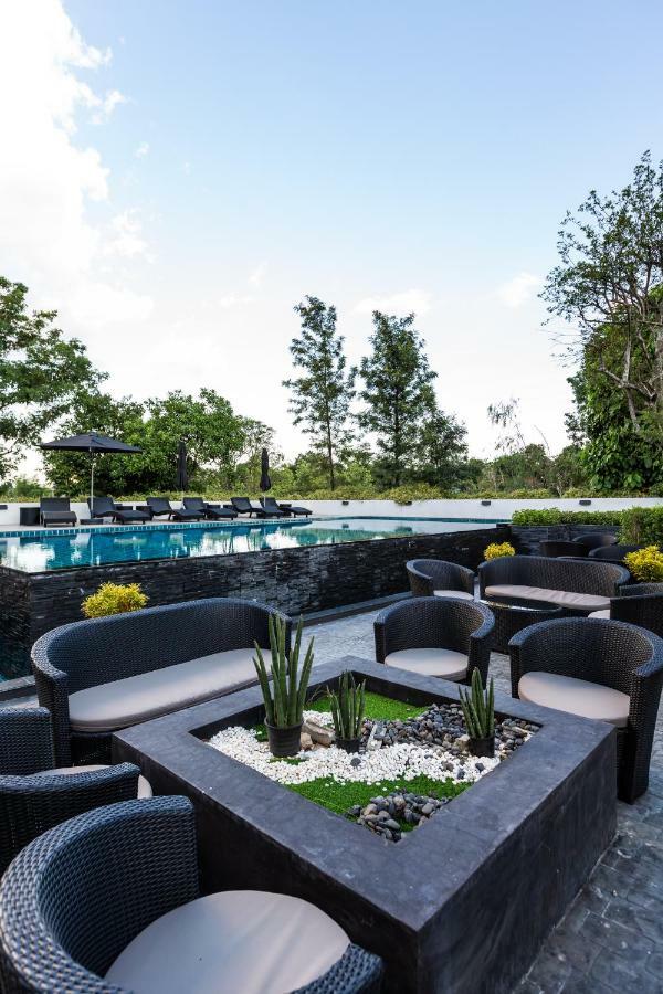 Merchant Villa- Sha Extra Hotel