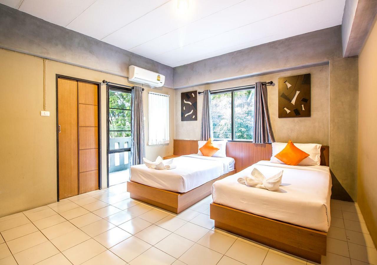 B2 Santitham Hotel 2*