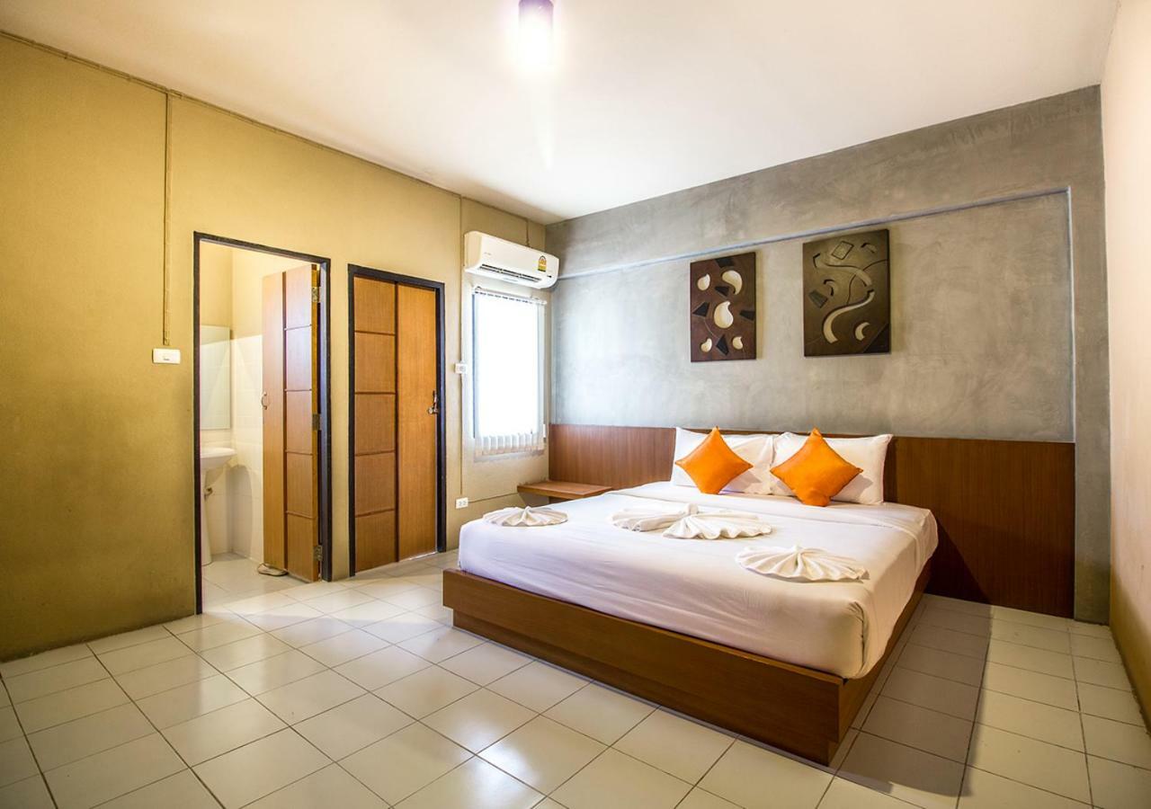 B2 Santitham Chiang Mai