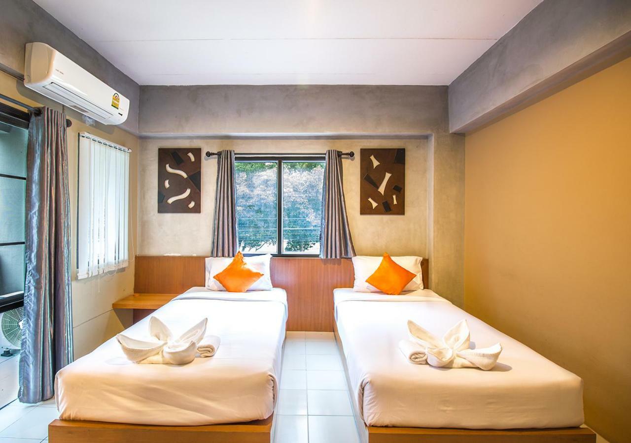 B2 Santitham Hotel 2*