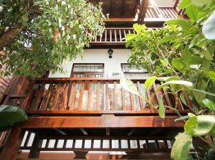 Guest house Ratchiangsaen Flora House Chiang Mai