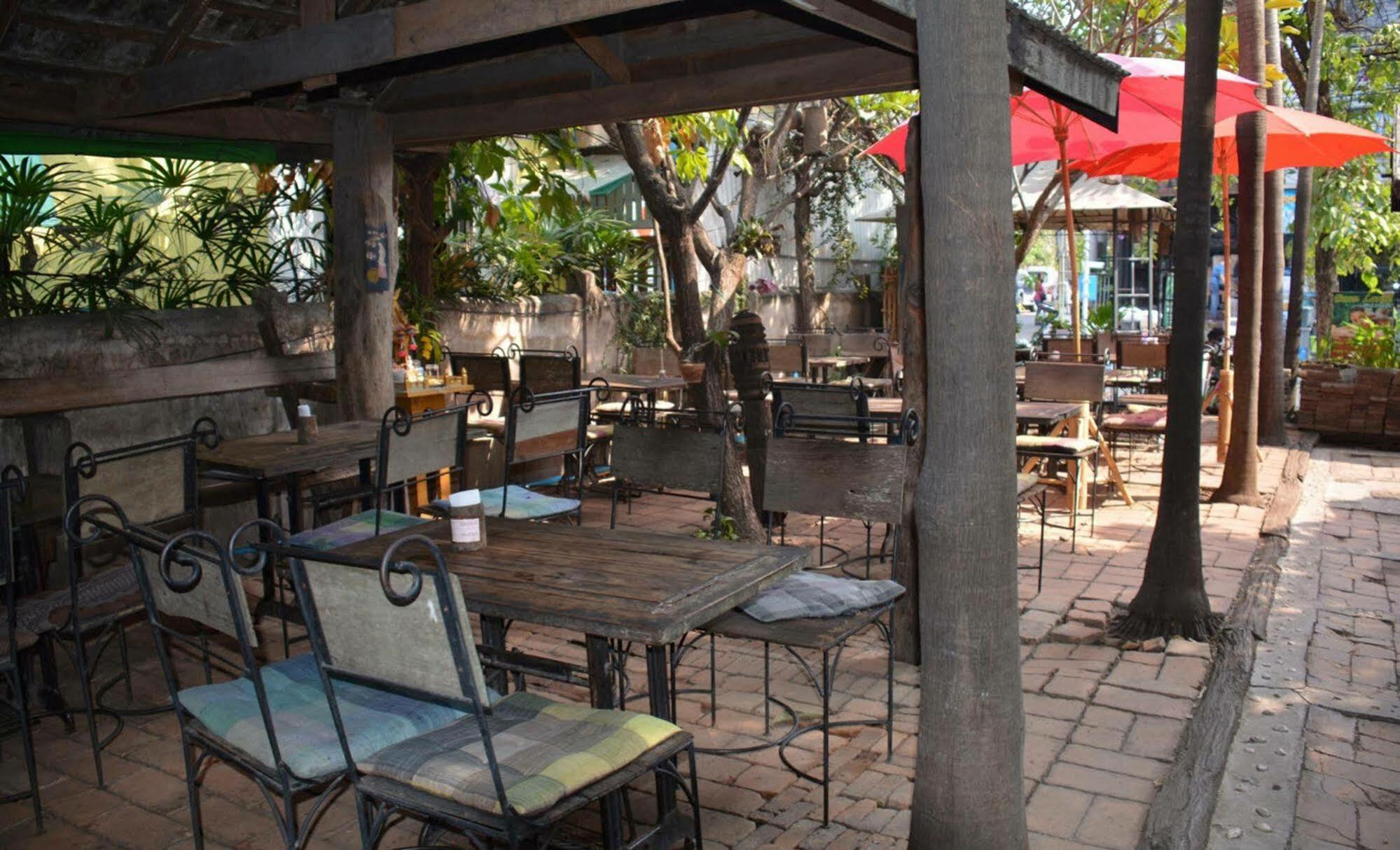 Hotel Baan Lansa Bed & Bar - 2*