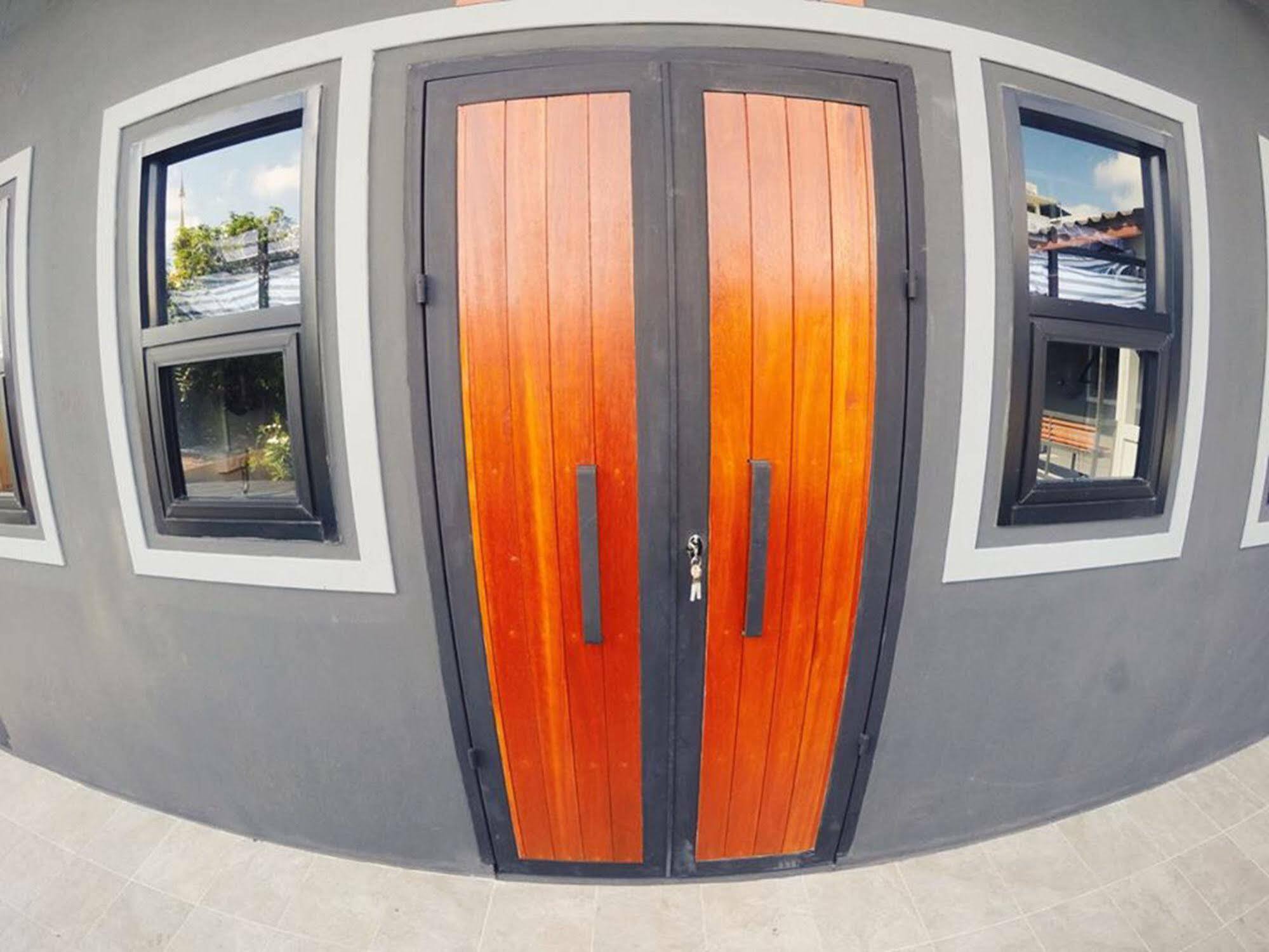 Chiangmai Moli (adults Only) Hostel