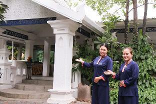 Resort E-outfitting Boutique