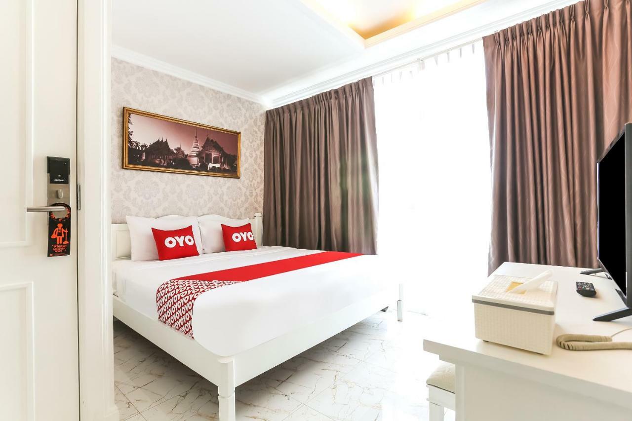 B2 Riverside Colonial Hotel