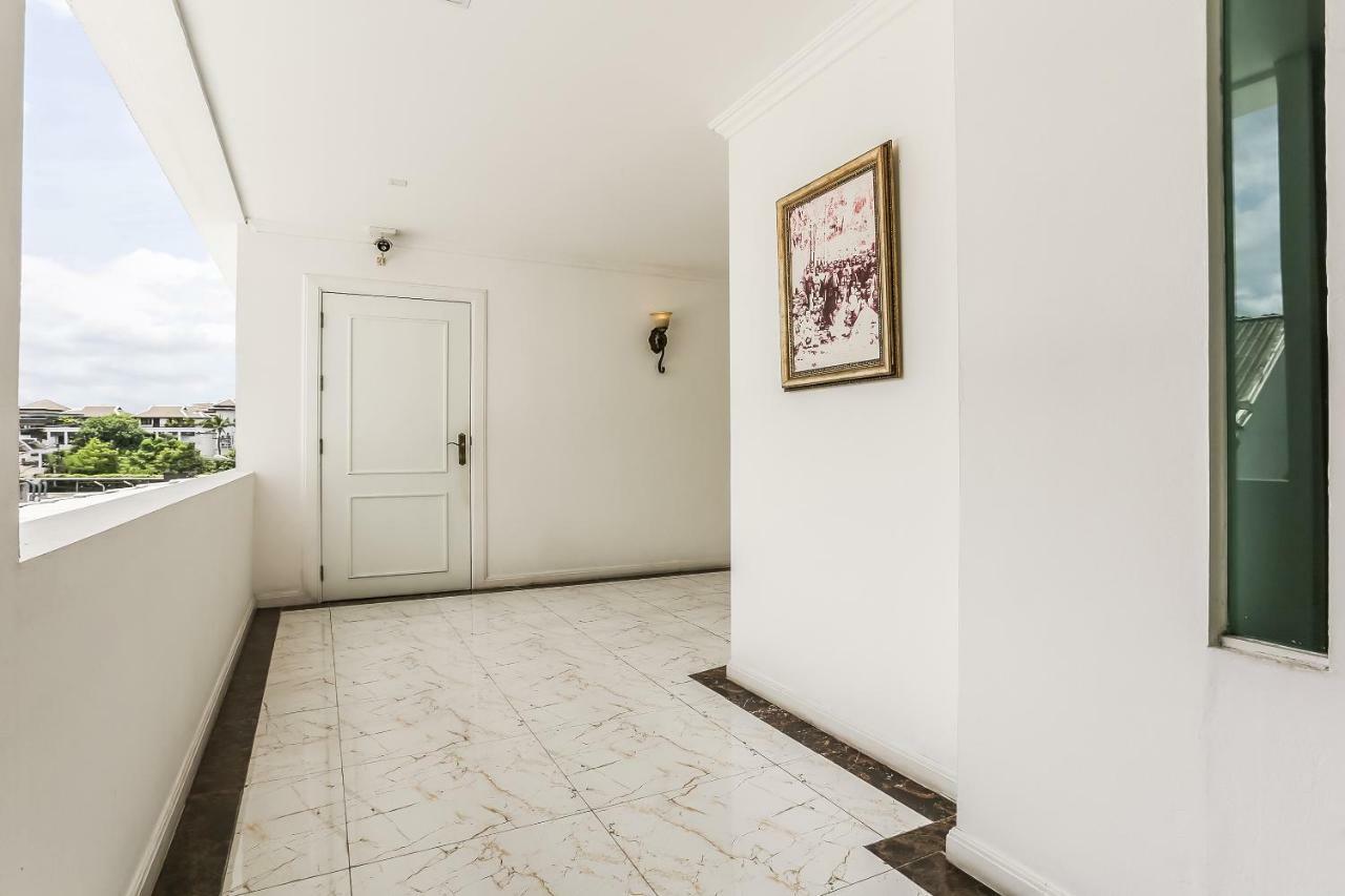 Hotel B2 Riverside Colonial 3*