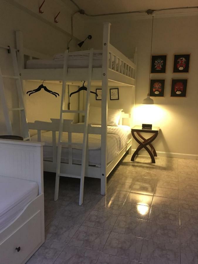Bed In Town Hostel